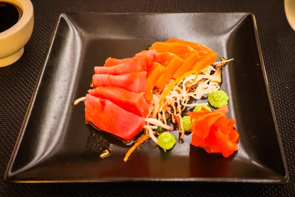Sashimi di tonno