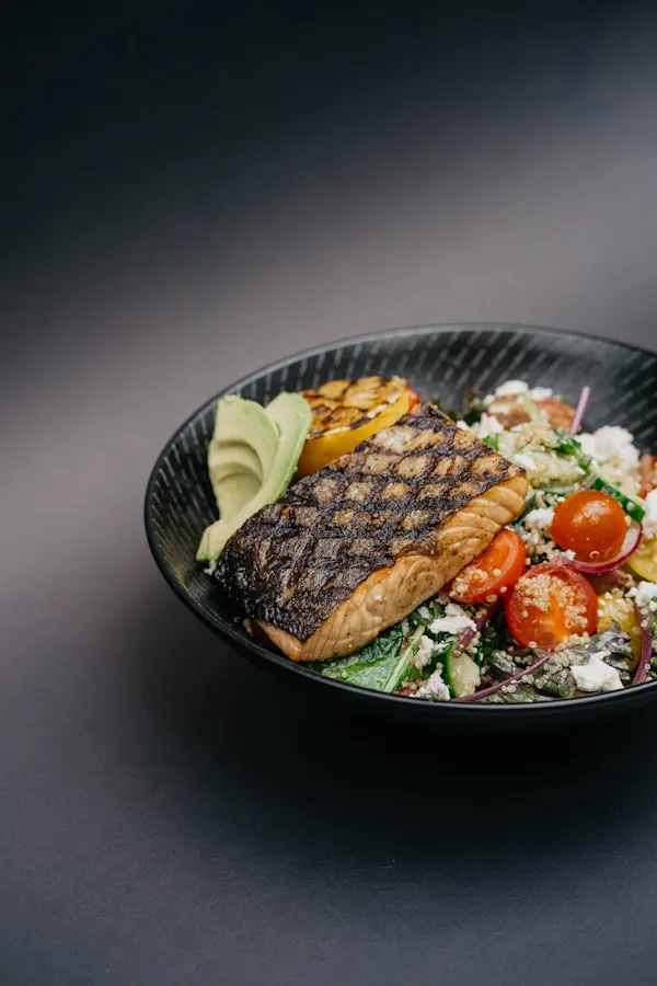 Pesce alla griglia con verdure